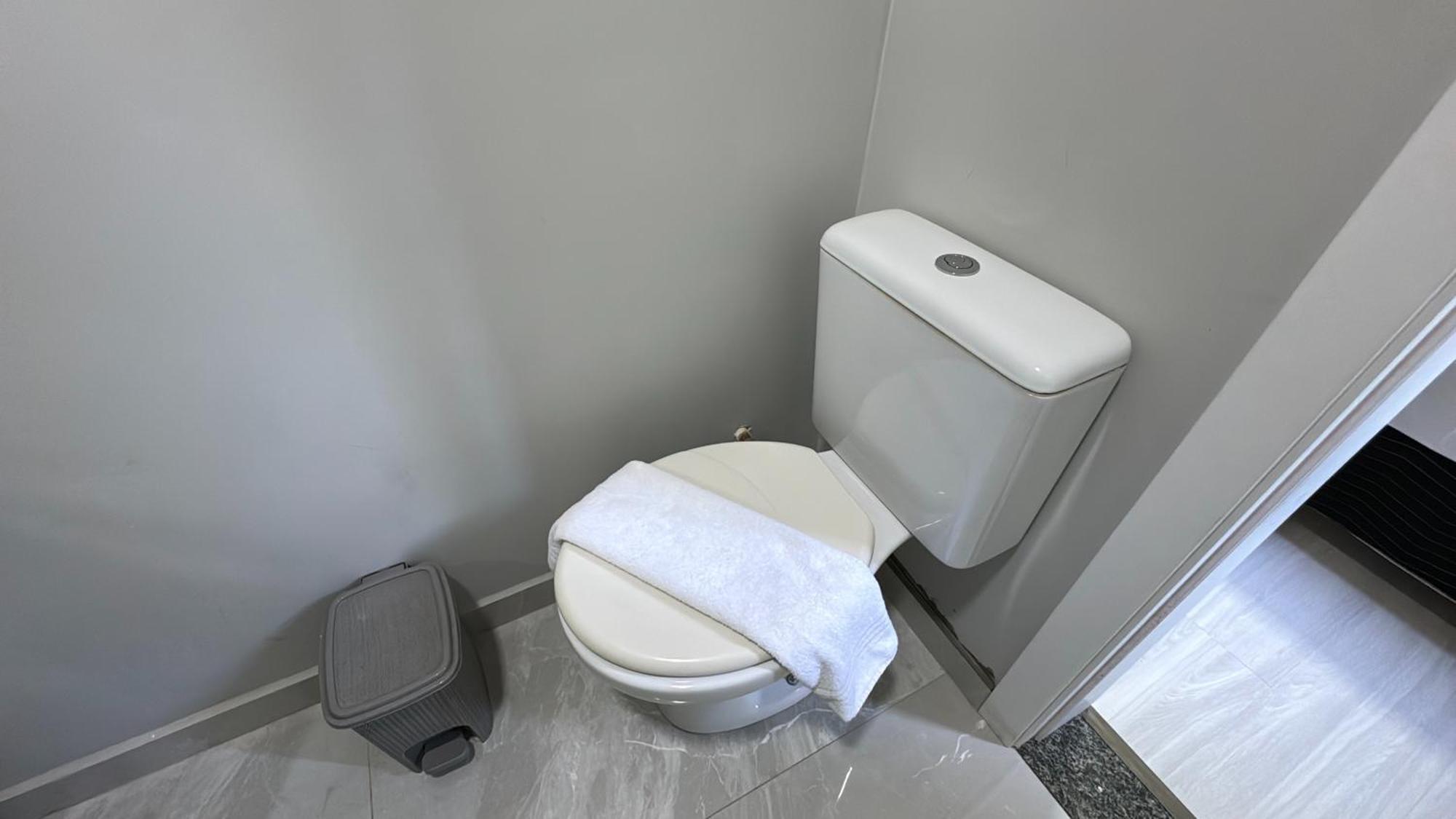 07-Studio Encantador Para Casal กูรีตีบา ภายนอก รูปภาพ